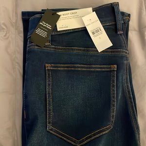 Ann Taylor NWT size 2 Sculpting Pocket High Rise Boot Crop Jeans